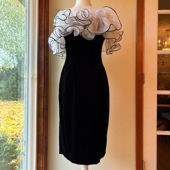 VTG Dave & Johnny Black Velvet Midi Dress Giant White Ruffle Black Trim Sz S NYE